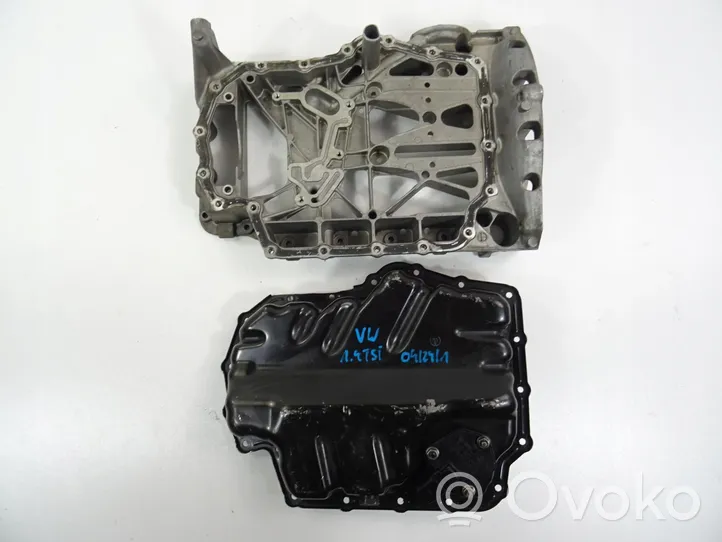 Volkswagen Golf VII Oil sump 04E103600B