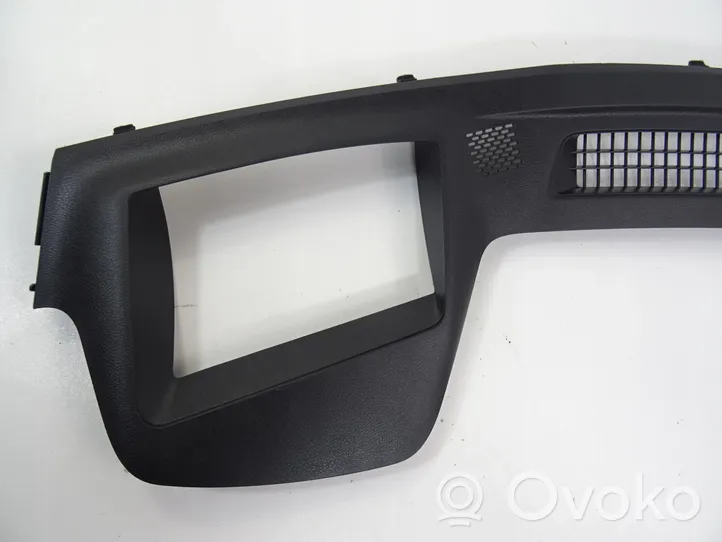 Nissan Qashqai J12 Rivestimento del pannello 683106RB1A