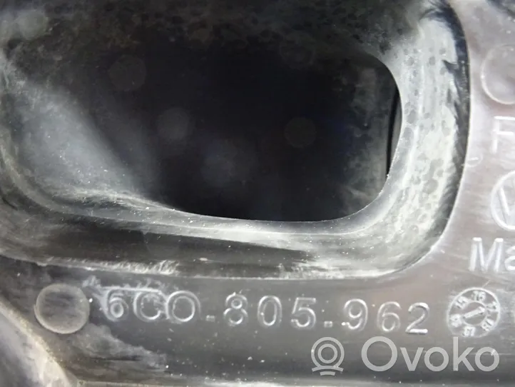 Skoda Rapid (120G, 130G, 135G) Отделка радиаторов 6C0805971A