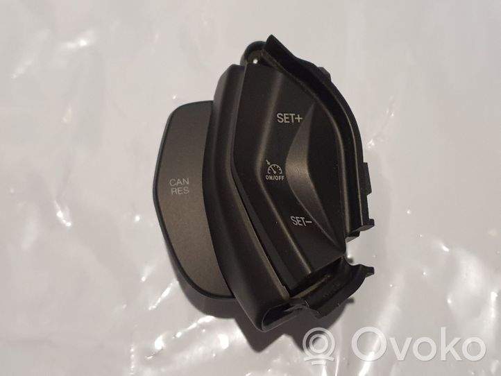 Ford Kuga II Boutons / interrupteurs volant CM5T9E740AA