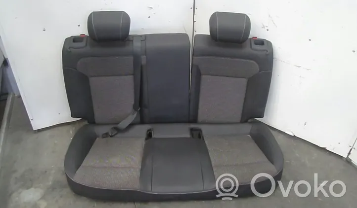 Opel Astra J Set di rivestimento sedili e portiere 