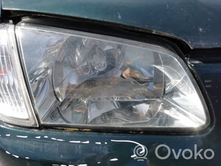 Renault Master II Lampa przednia 