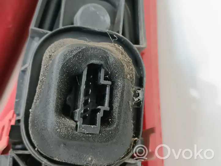 Citroen C3 Lampy tylnej klapy bagażnika 