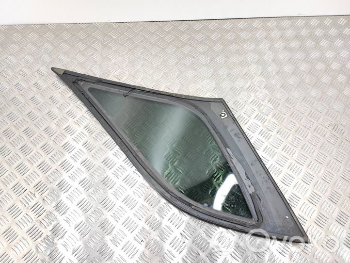 Mercedes-Benz ML AMG W164 Fenêtre latérale avant / vitre triangulaire 43R000091