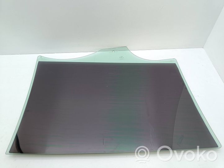 Opel Zafira C Rear door window glass 