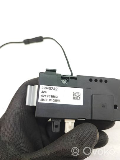 Opel Zafira C Aerial antenna amplifier 20940242