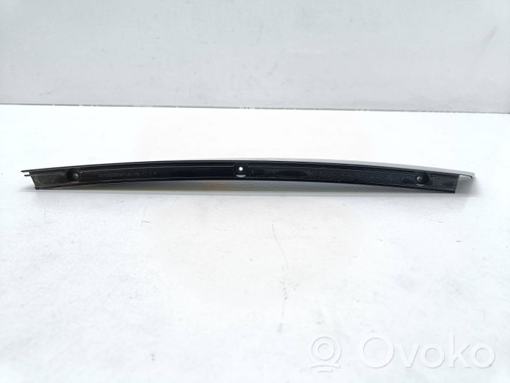 Mercedes-Benz E W212 Moulures des vitres de la porte arrière A2126900587