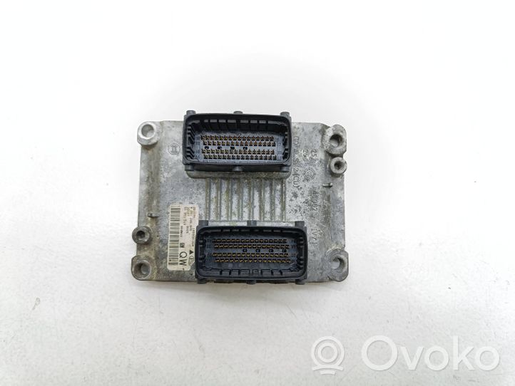 Opel Vectra C Calculateur moteur ECU 55351519