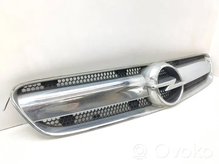 Opel Vectra C Front grill 13123491