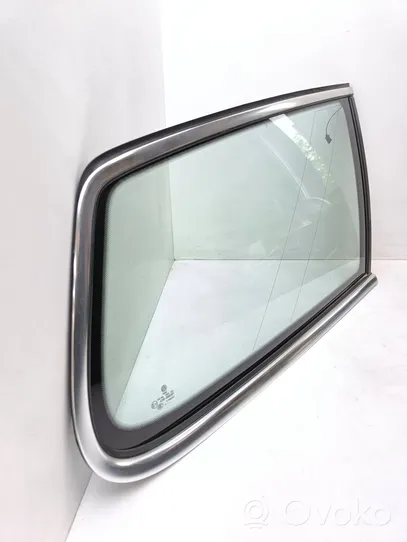 Volkswagen PASSAT B7 Fenêtre latérale avant / vitre triangulaire 3AF645298