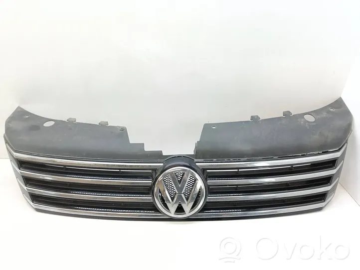 Volkswagen PASSAT B7 Grille calandre supérieure de pare-chocs avant 3AA853653