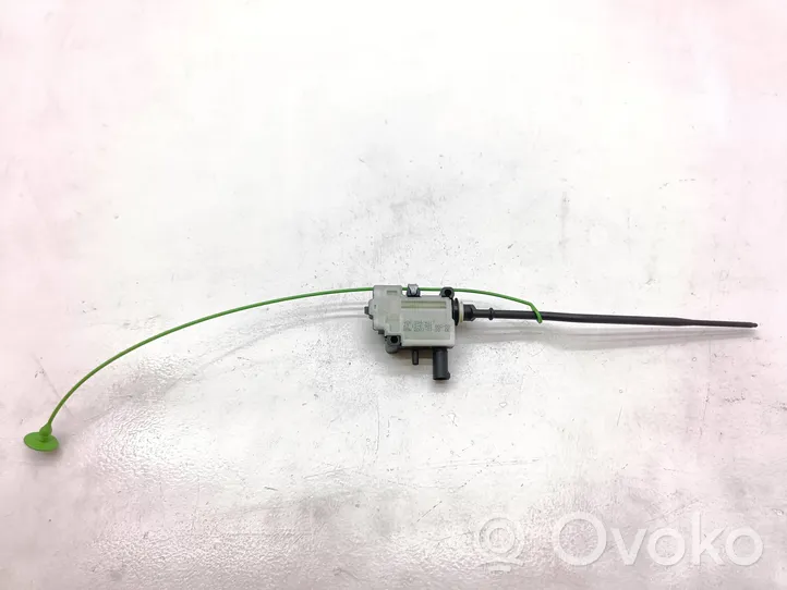 BMW 3 E90 E91 Fuel tank cap lock motor 6985880