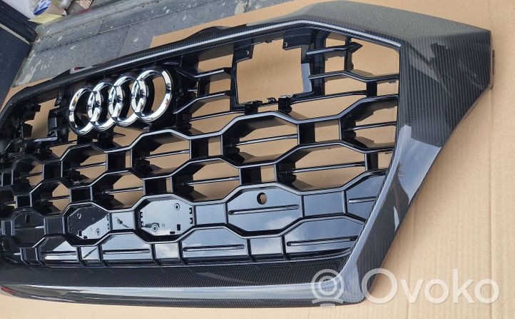 Audi RS Q8 Grille calandre supérieure de pare-chocs avant 4M8853651