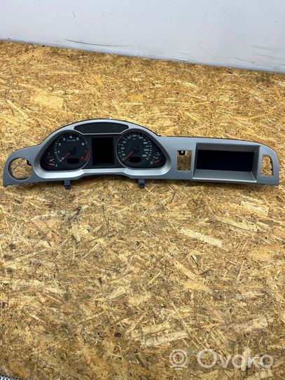 Audi A6 S6 C6 4F Compteur de vitesse tableau de bord 4F0920900M