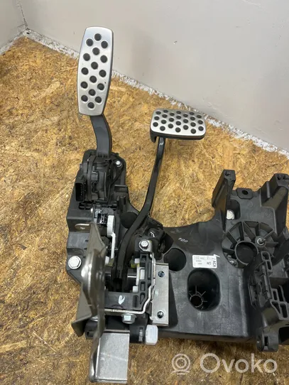 Opel Insignia A Accelerator throttle pedal 13237352