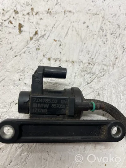 BMW 1 F20 F21 Vacuum valve 8570591