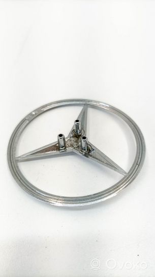 Mercedes-Benz SL R230 Logo, emblème de fabricant A2307580058