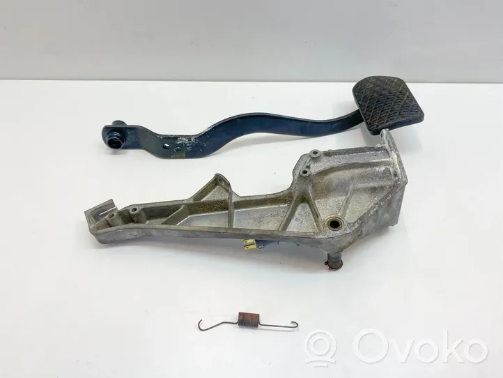 Mercedes-Benz SL R107 Brake pedal A1072900219