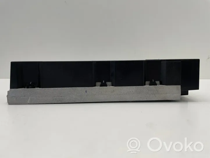 Audi A8 S8 D3 4E Amplificatore 4E0035223G