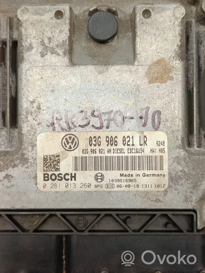 Volkswagen Touran I Calculateur moteur ECU 03G906021AN