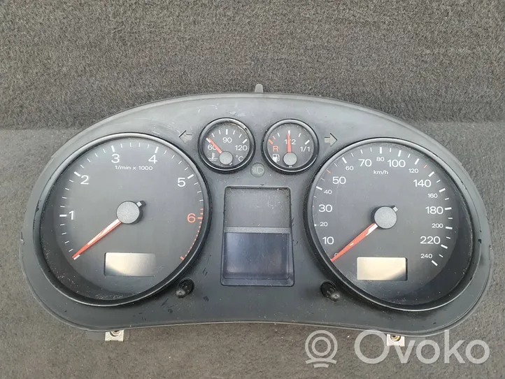 Audi A2 Speedometer (instrument cluster) 8Z0920900A