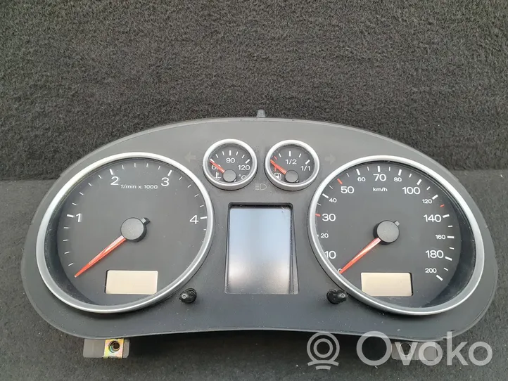 Audi A2 Compteur de vitesse tableau de bord 8Z0920930Q