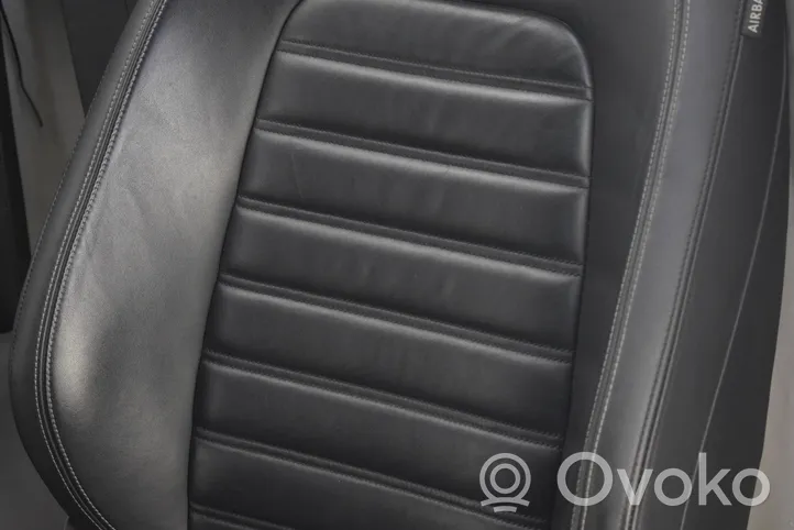 Volkswagen PASSAT CC Juego interior 