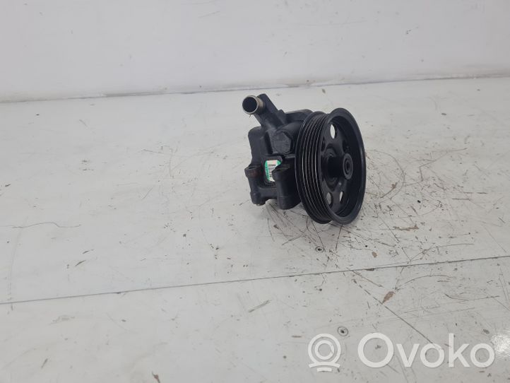 Ford Focus Ohjaustehostimen pumppu XS4E3A733AC