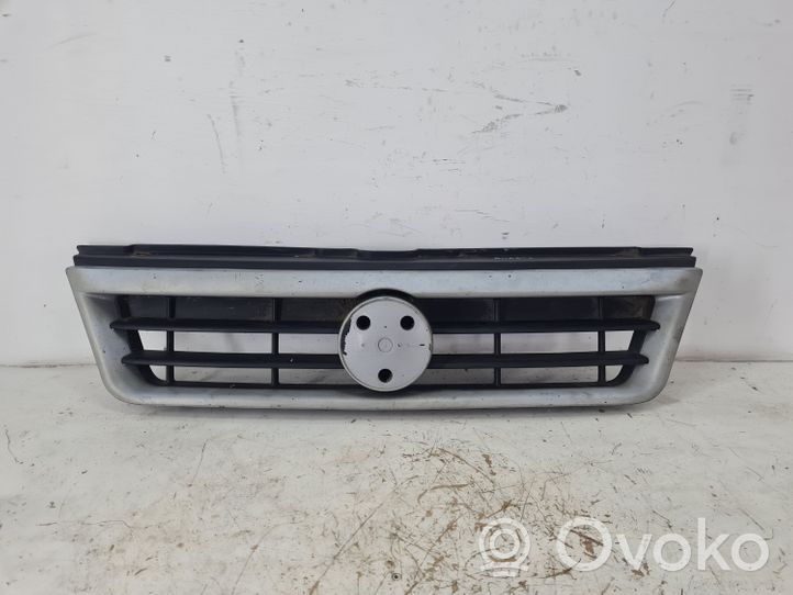 Fiat Ducato Etupuskurin ylempi jäähdytinsäleikkö LS132915801