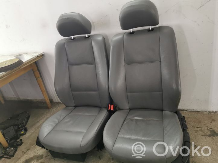 BMW 3 E46 Sitze und Türverkleidungen komplett 