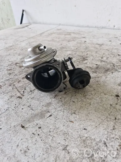 Volkswagen Golf IV Throttle valve 038129637