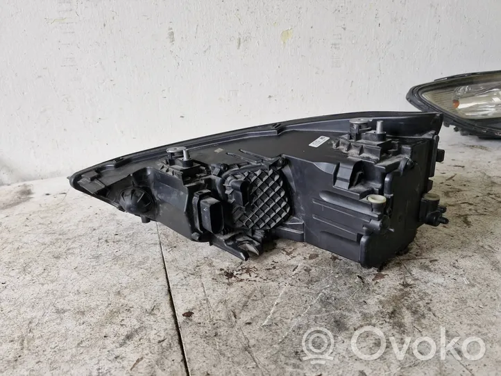 Audi S1 Lampa przednia 8xa941004