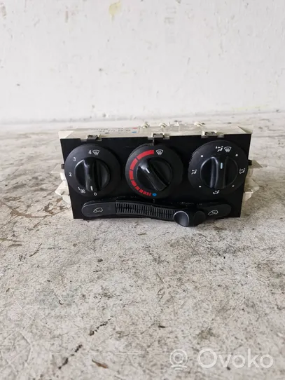 Mercedes-Benz A W168 Climate control unit 1688300385