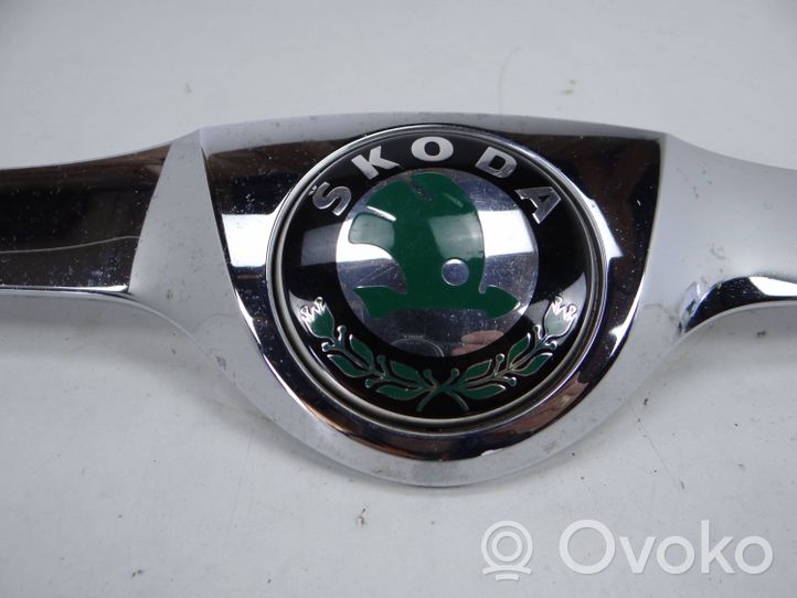 Skoda Fabia Mk2 (5J) Emblemat / Znaczek 5J0853633A