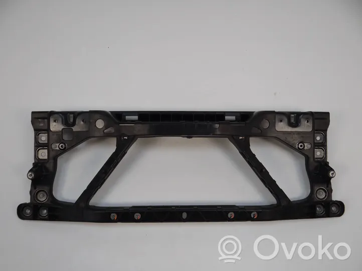 Land Rover Defender Support de radiateur sur cadre face avant L8B216E144A