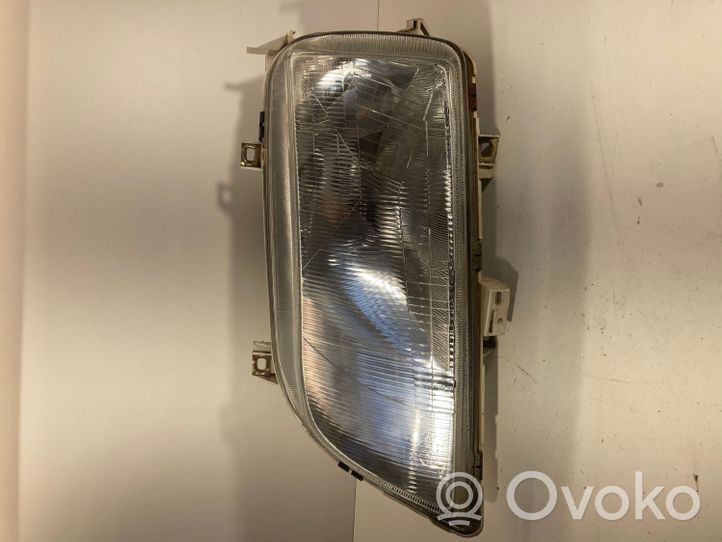 Volkswagen Sharan Lampa przednia MVW211H081