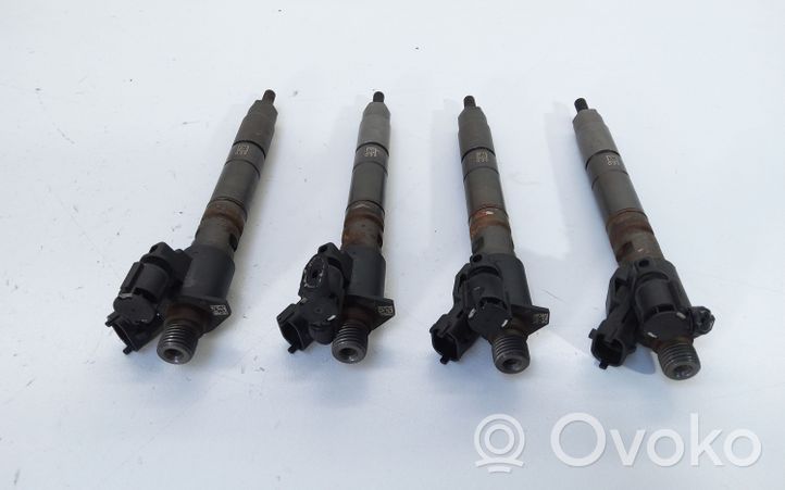 Volvo S60 Fuel injectors set 313032382362