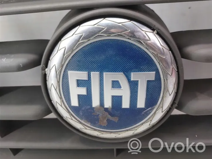 Fiat Ducato Maskownica / Grill / Atrapa górna chłodnicy 1308067070