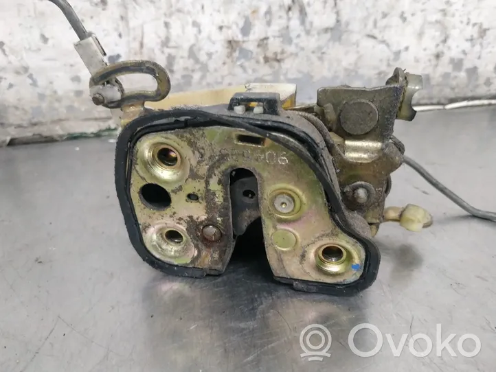 Opel Combo B Front door lock 90452373