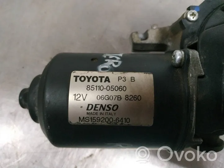 Toyota Avensis T270 Etupyyhkimen vivusto ja moottori 8511005060