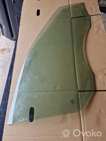 Volkswagen Jetta VI Front door window glass four-door 43R004529