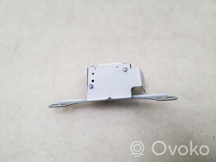 Toyota RAV 4 (XA50) Antena (GPS antena) 8668142030