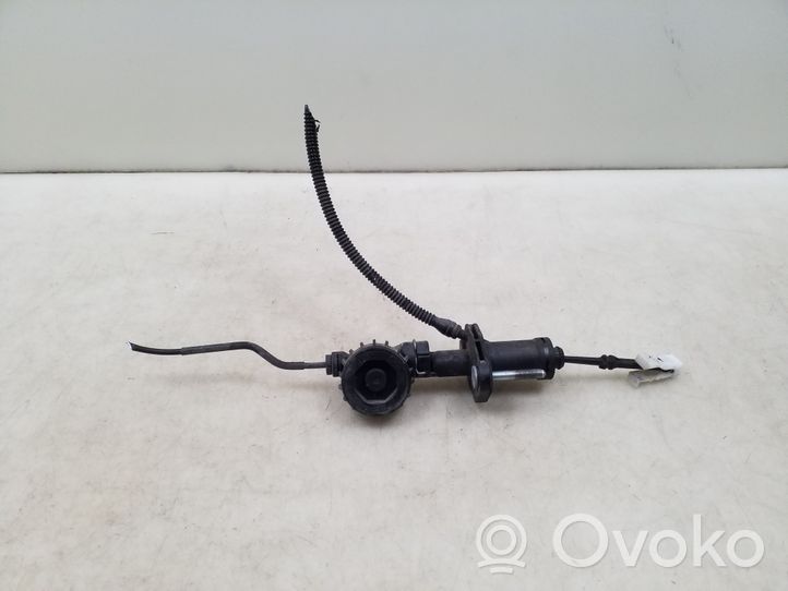 Opel Astra J Clutch master cylinder 55561915