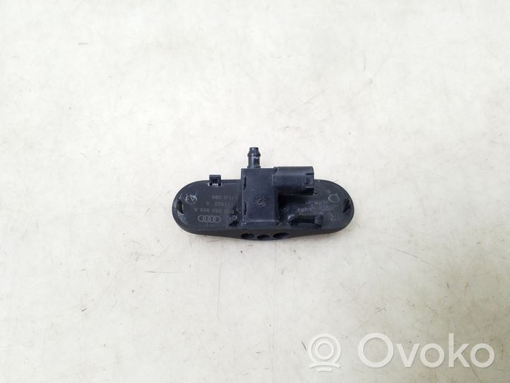 Audi A1 Windshield washer spray nozzle 8X0955988A