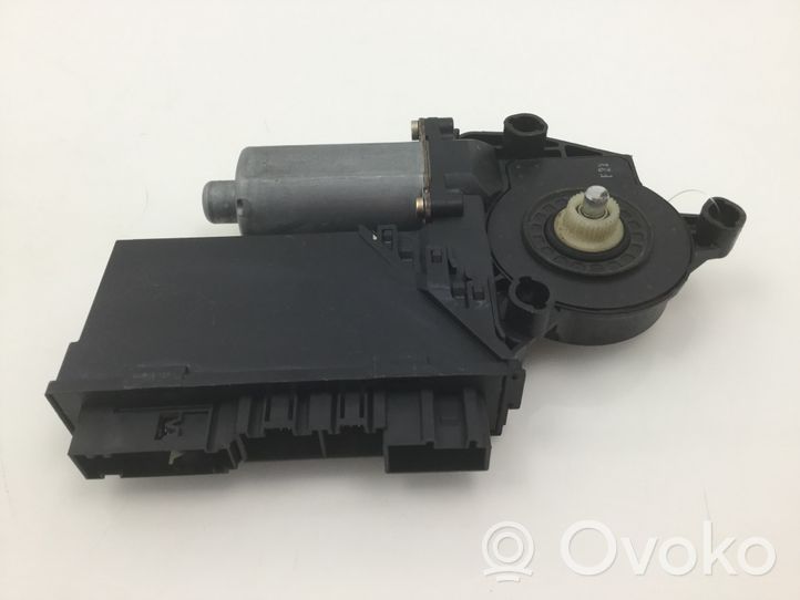 Volkswagen Touareg I Front door window regulator motor 7L0959702E