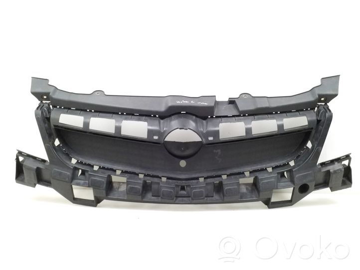 Opel Vectra C Front grill 13260028