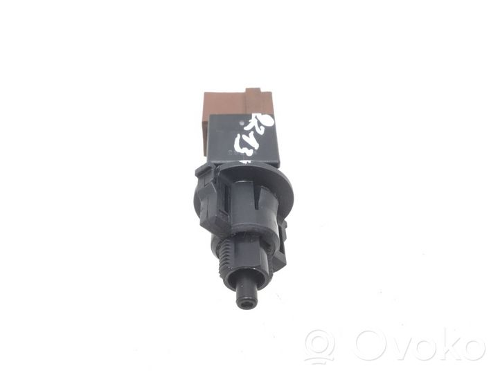 Nissan Juke I F15 Brake pedal sensor switch 