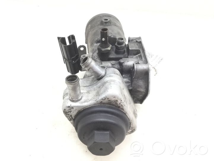 Volkswagen Golf V Supporto di montaggio del filtro dell’olio 029117021K