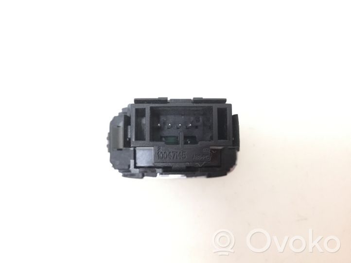 Volvo XC60 Interruttore a pulsante start e stop motore 10011479