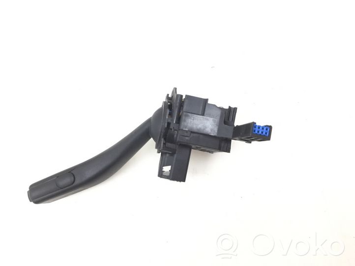 Volkswagen Golf V Commutateur d'essuie-glace 1K0953519A